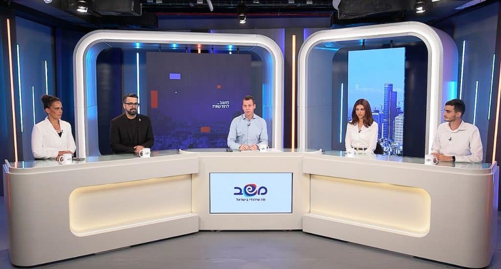 הרכבת פאנל היא מלאכה מורכבת.